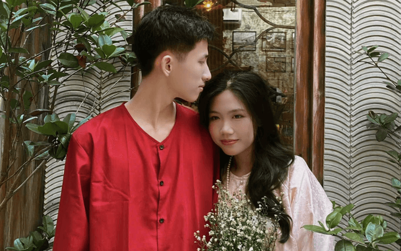 Hiệu Ảnh Ký Ức Thanh Xuân bật mí cách tạo dáng couple “tình bể bình” cực tình cảm