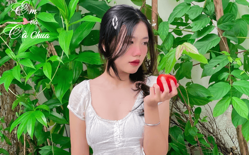 Chup-anh-ca-nha-voi-concept-mua-he-cung-sac-do-ca-chua