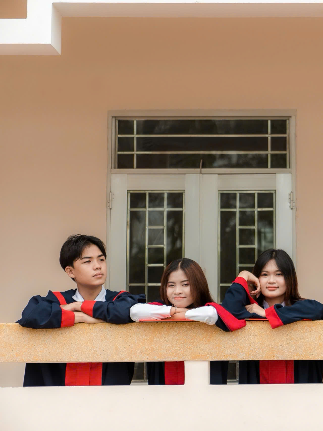 chup-anh-nhom-ban-tuoi-tre-tai-hieu-anh-ky-uc-thanh-xuan